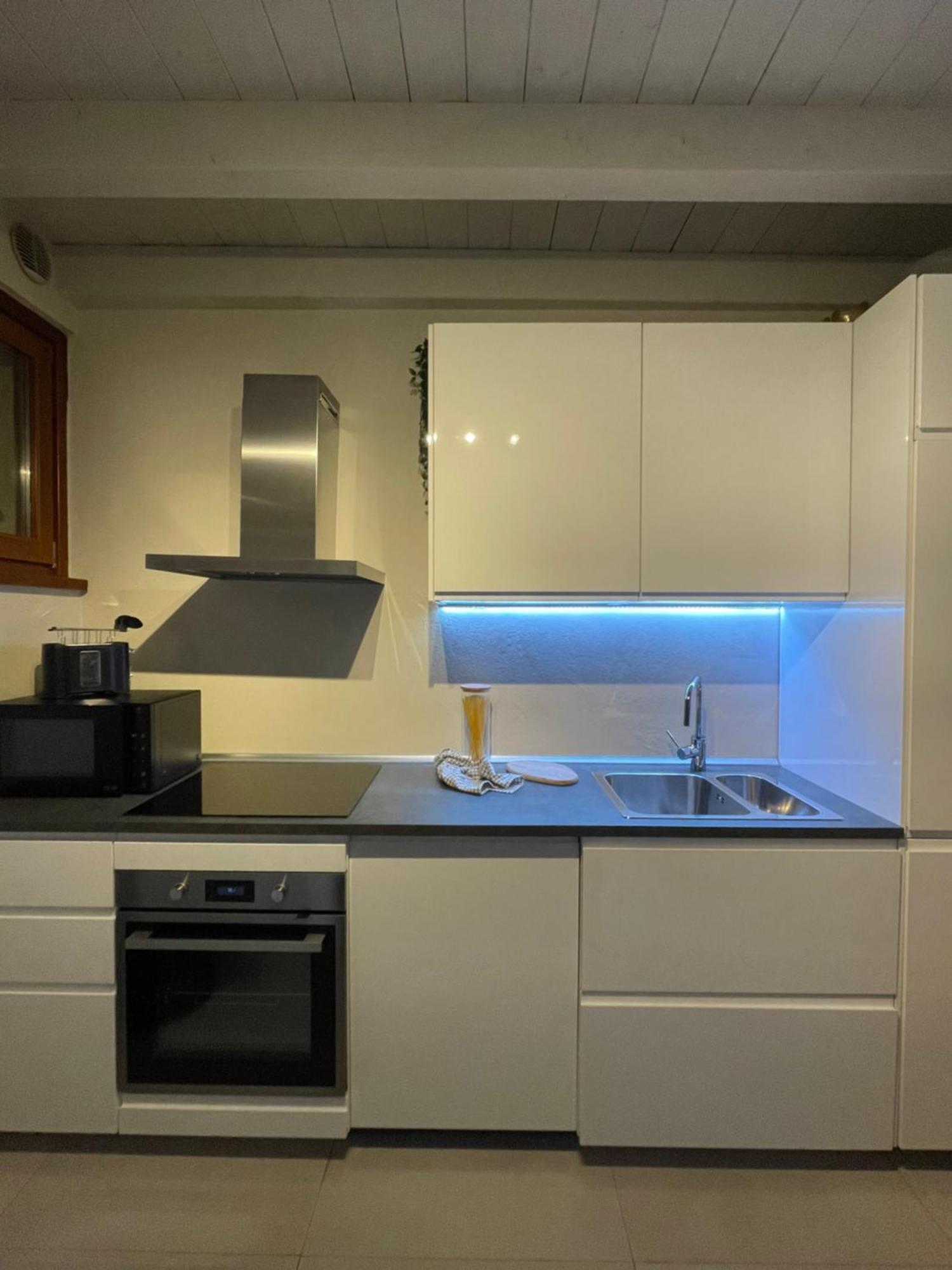 Amelie Apartment Desenzano del Garda Exterior foto